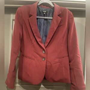 Apt. 9 Women's Power Blazer back slit front pockets Size M Burgundy
Gently used.